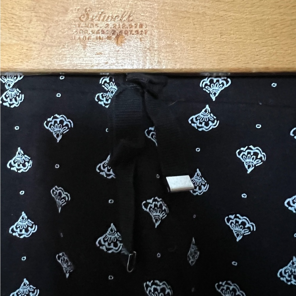 Black And White Patterned Skort - image 3